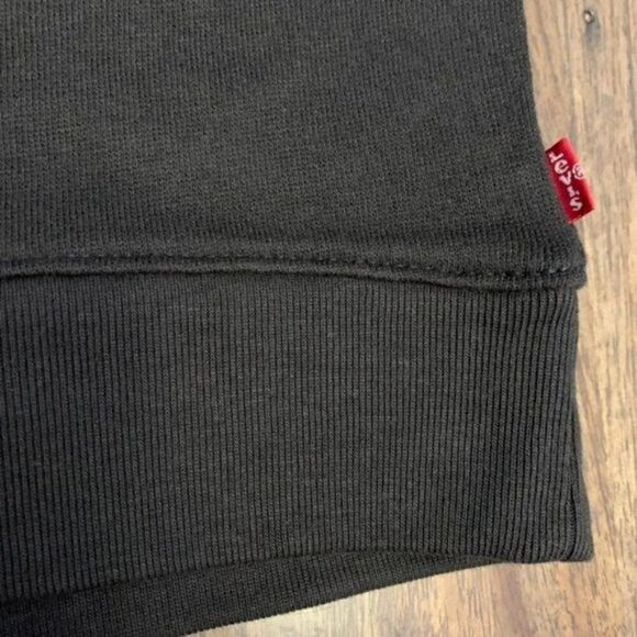 Levi's Graphics Sweatshirt - Picture 5 of 10